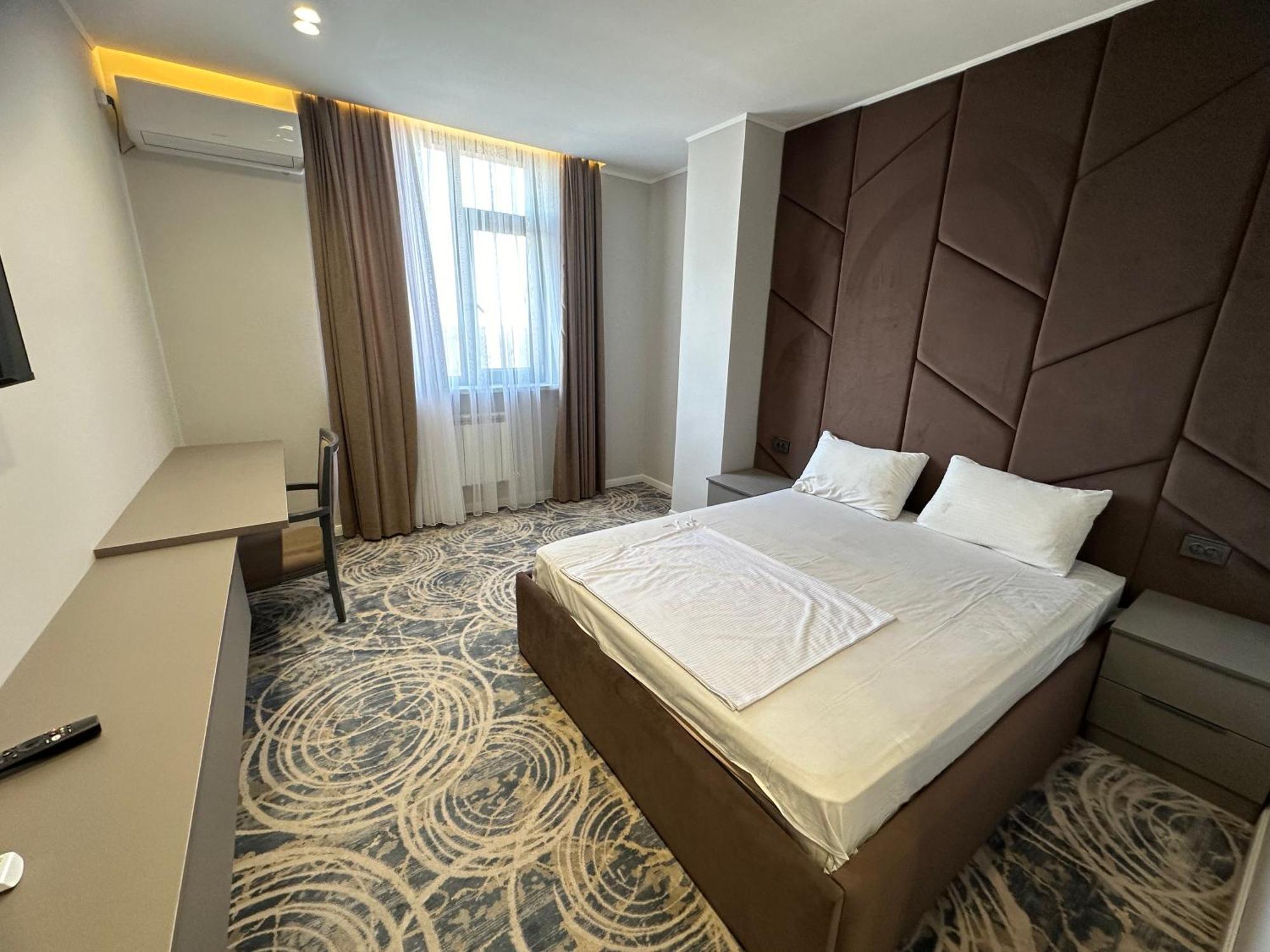 Darkol Hotel Simkent Buitenkant foto